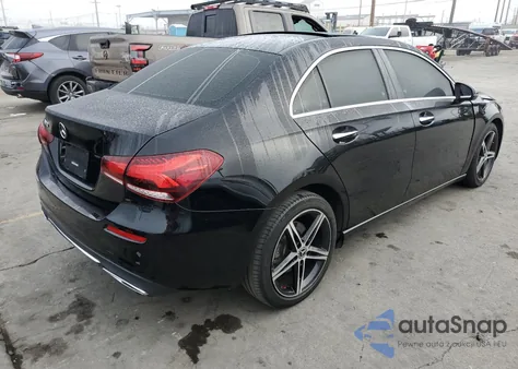 2021 Mercedes-Benz A 220 z USA, uszkodzony, nr VIN W1K3G4EBXMJ290697